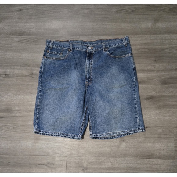 Vintage Levis 550 Relaxed Fit Denim Shorts Mens Size 42 Medium Wash Blue USA - Picture 1 of 11